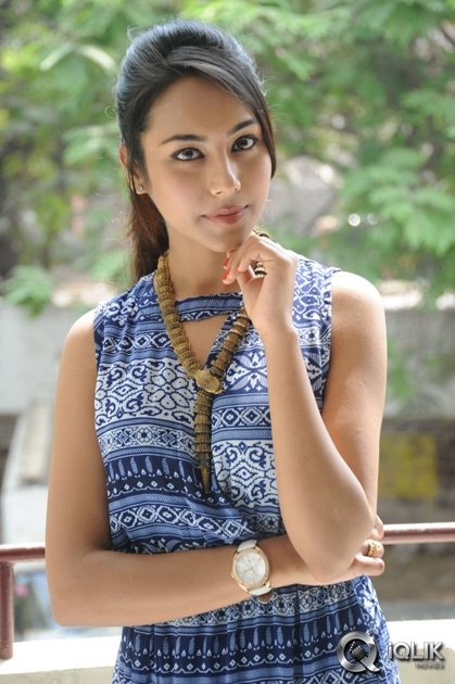 Khenisha-Chandran-at-Jagannatakam-Movie-Audio-Launch